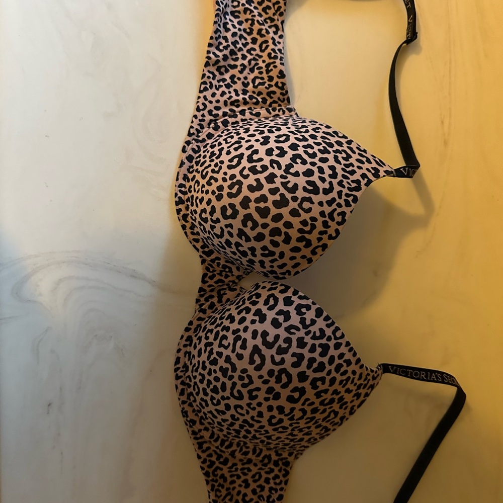 Victoria's Secret Beige and Black Bra